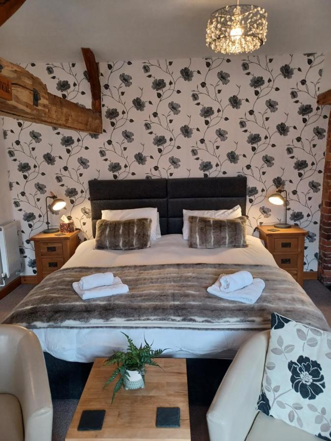 The Bear Bed & Breakfast Rhayader Exterior foto