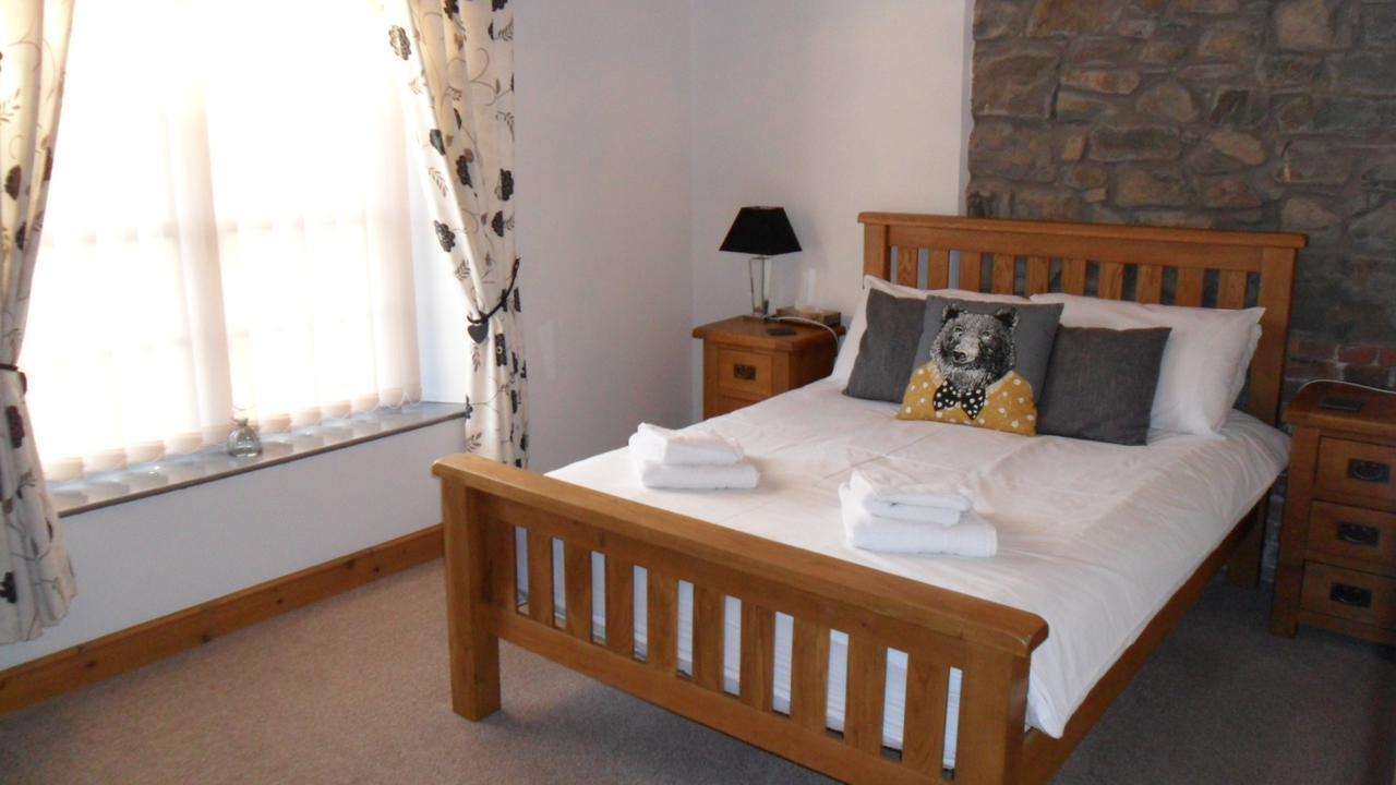 The Bear Bed & Breakfast Rhayader Exterior foto