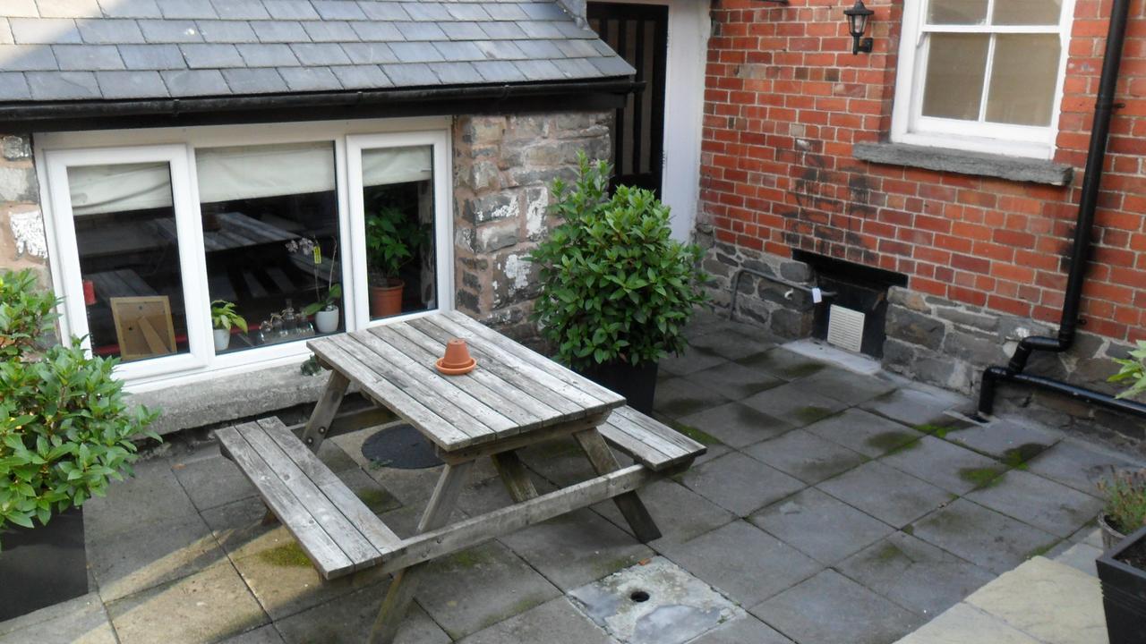 The Bear Bed & Breakfast Rhayader Exterior foto